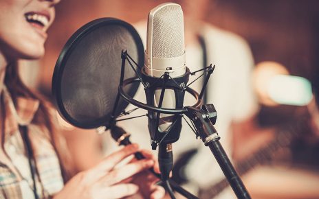 Tips to Choose the Right Voice Recording Studio